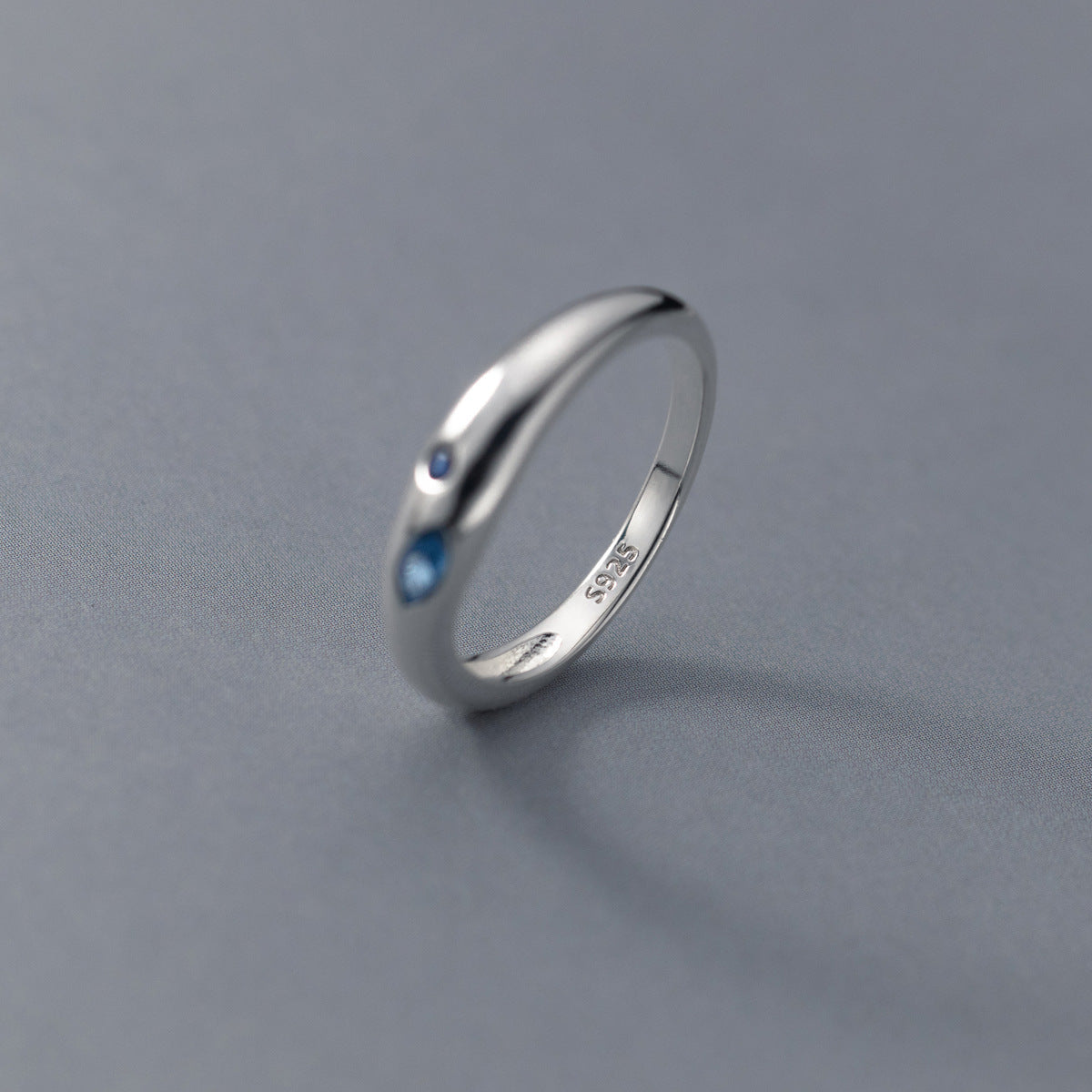 Sterling Silver Blue Diamond Glossy Ring