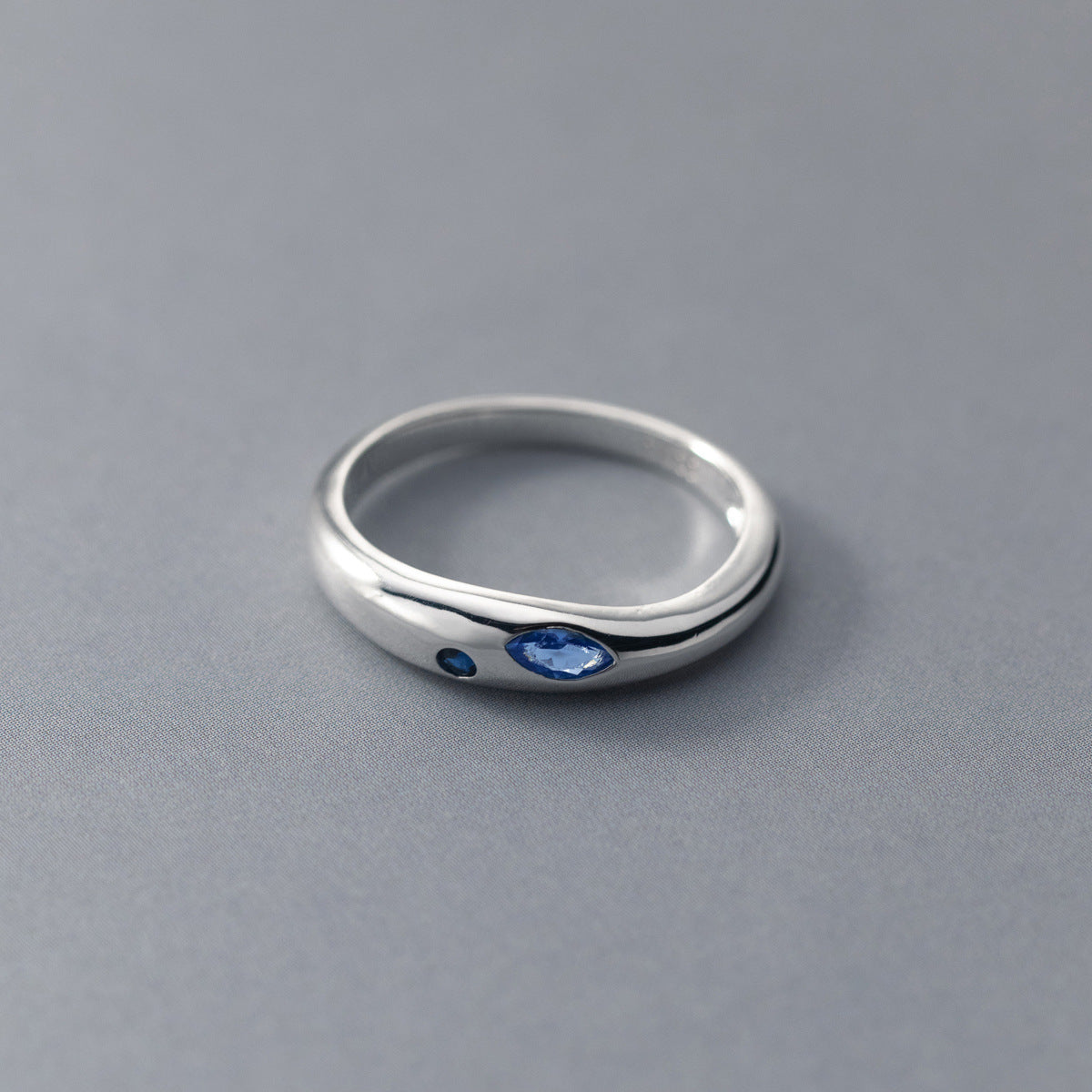 Sterling Silver Blue Diamond Glossy Ring