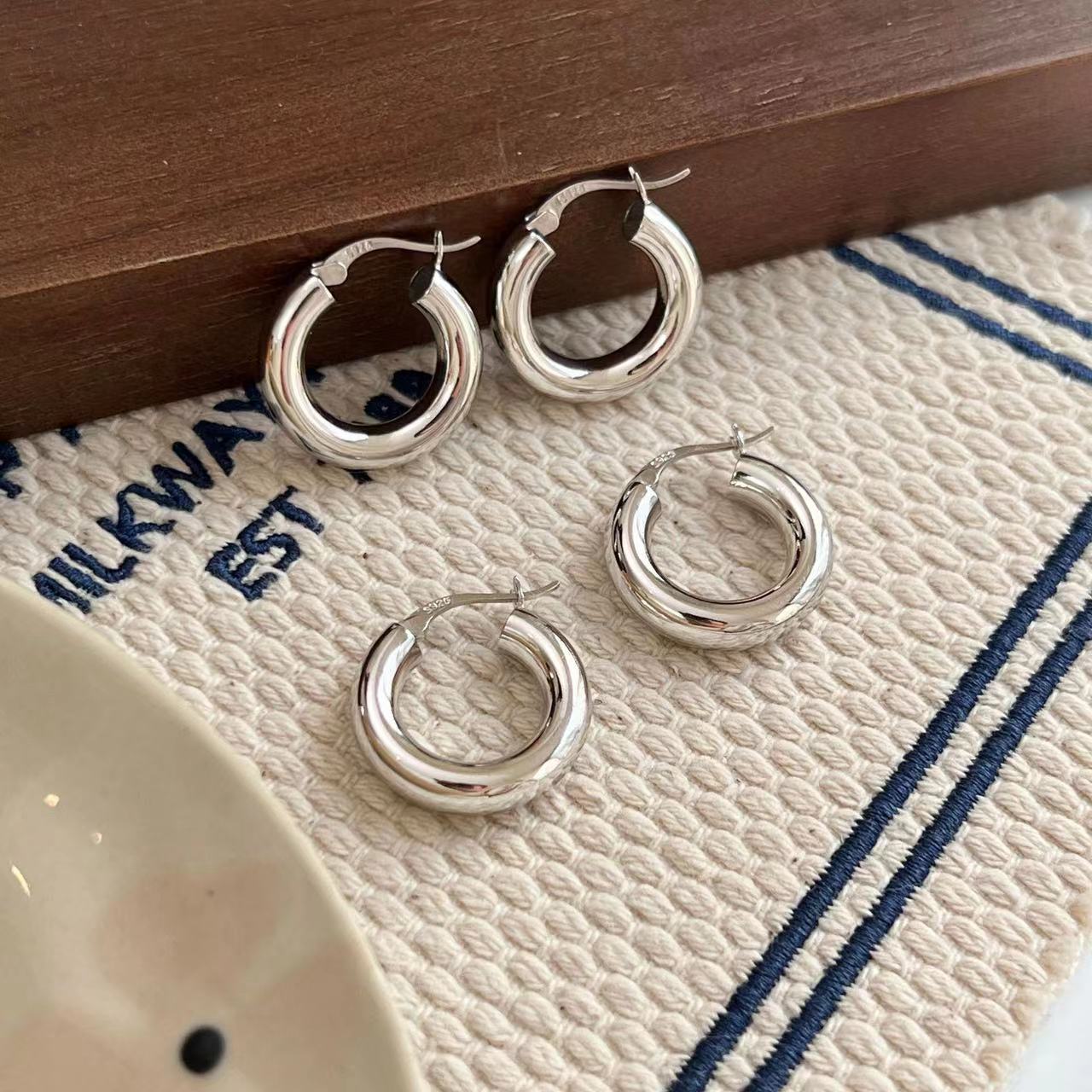 S925 S.Silver Plain Silver hoop earrings